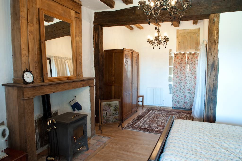 Le Dorat L'Ancien Presbytere Chambres D'Hote Ou Gite الغرفة الصورة